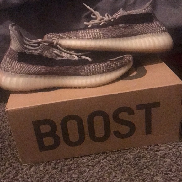 👟 SELL YOUR SNEAKERS TODAY — GET PAID FAST Got sneakers  I’m selling Yeezys